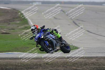 media/Nov-29-2025-TrackDaz (Sat) [[10ae2d9bce]]/B Group/Session 3 (Outside Grapevine)/